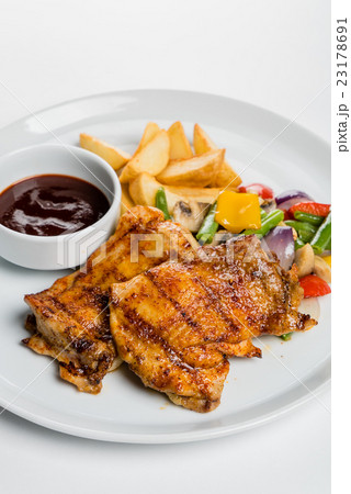 steak with potatoes and vegetables steak with potatoes and vegetables 23178691