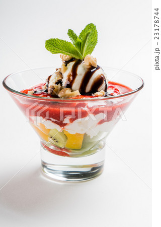 summer dessert 23178744