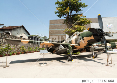 ベトナム戦争時にアメリカ空軍で使用されたA-1 スカイレイダー 23181868