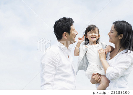 家族のポートレイト 23183100