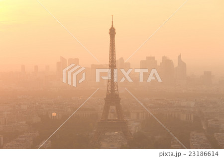 Aerial view of Paris at sunset. 23186614