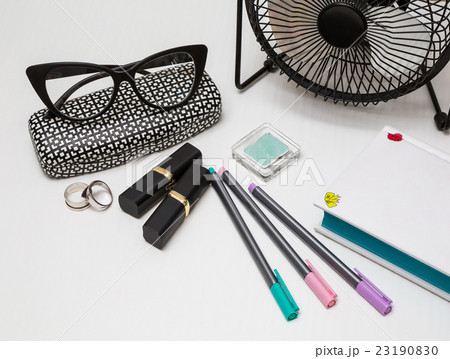 lipstick pen glasses 23190830