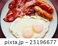 目玉焼きとベーコン 23196677