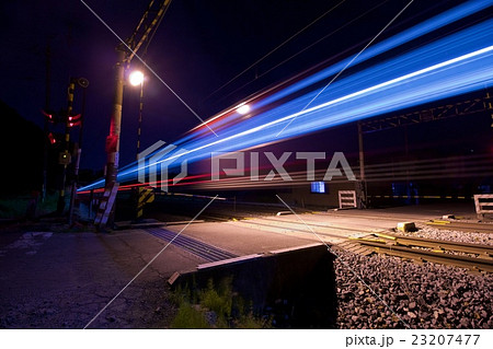 最終電車の通過 23207477