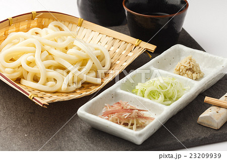ざるうどん ざるうどん 23209939