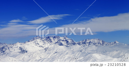 Panoramic view on winter mountains in nice day Panoramic view on winter mountains in nice day 23210528