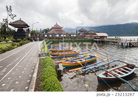 Ulundanu Temple and Lake Beratan, Bali, Indonesia Ulundanu Temple and Lake Beratan, Bali, Indonesia 23213267