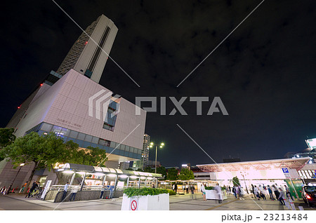 金山駅前 都市風景 名古屋ボストン美術館 夜景の写真素材