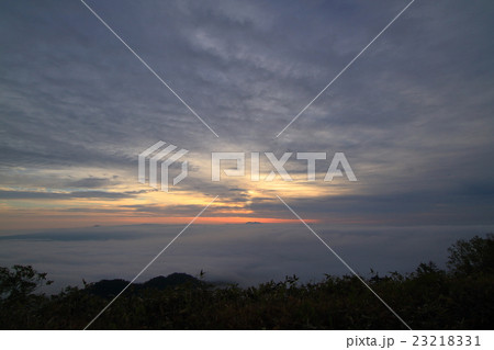 津別峠展望台の雲海 23218331