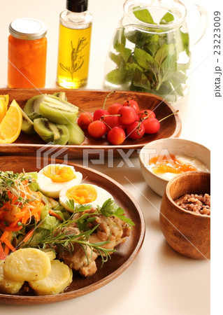 ブランチ 23223009