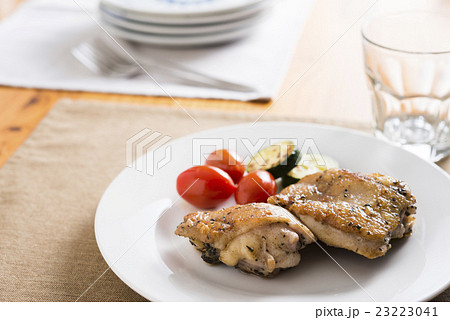 チキンのバジル焼き チキンのバジル焼き 23223041