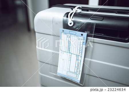 スーツケースを送る スーツケースを送る 23224634