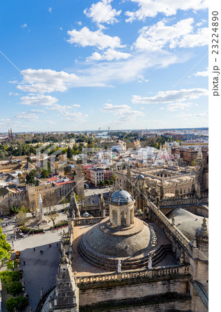 スペイン セビリアの街並みの写真素材