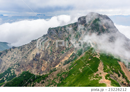雲海と阿弥陀岳(八ヶ岳) 23226212