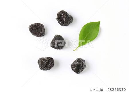 dried plums (prunes) dried plums (prunes) 23226330