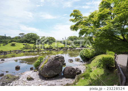 熊本地震で減水被災枯渇した水前寺公園水前寺成趣園湧水が復活。東海道五十三次を模した趣ある風情 23228524