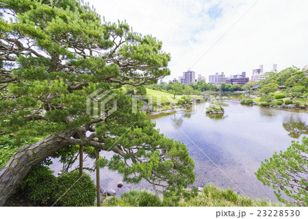 熊本地震で被災減水した水前寺成趣園公園湧水が復活The Suizenji Jojuen Garden 熊本地震で被災減水した水前寺成趣園公園湧水が復活The Suizenji Jojuen Garden 23228530