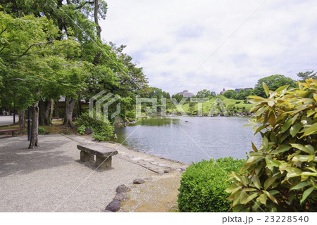 熊本地震で減水被災枯渇した水前寺公園水前寺成趣園古今伝授の間Kokindenju Roomからの眺め 23228540