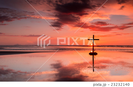 Setting Sun Cross 23232140