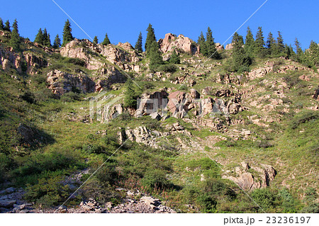 キルギスの山と岩 キルギスの山と岩 23236197