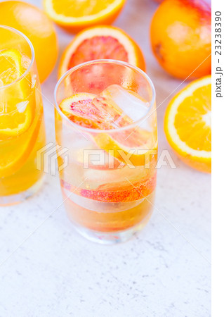 Summer citrus drinks 23238390
