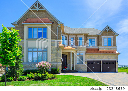 Custom built luxury house in the suburbs of 23243639