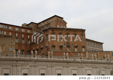 イタリアロ－マの世界遺産　バチカン市国にあるカトリック教会の総本山法王庁 23243644
