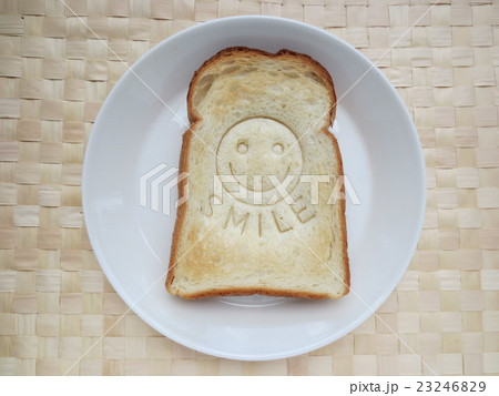 スマイルマークのトースト 23246829