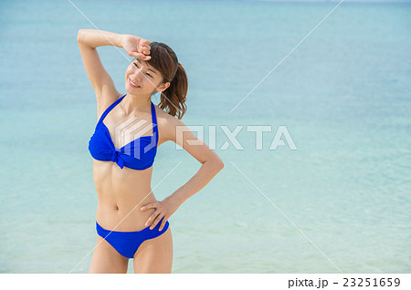 水着の女性 23251659