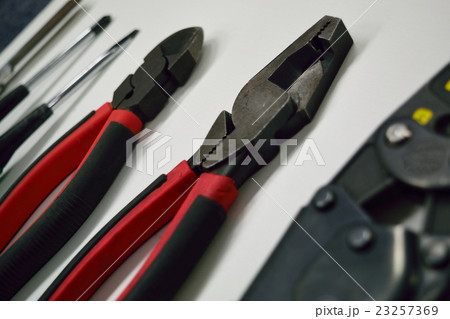 電気工事士 23257369