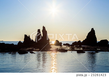 早朝の橋杭岩　和歌山串本 23261423