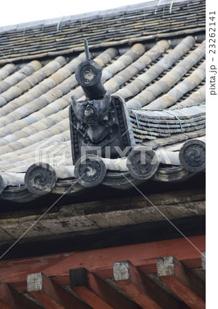 東寺(教王護国寺)・講堂の「鬼瓦」(京都市南区九条町) 東寺(教王護国寺)・講堂の「鬼瓦」(京都市南区九条町) 23262141