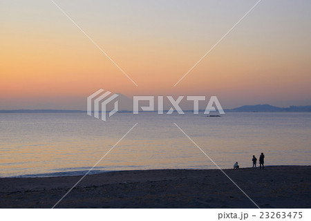 元名海岸から見た富士山夕景 元名海岸から見た富士山夕景 23263475