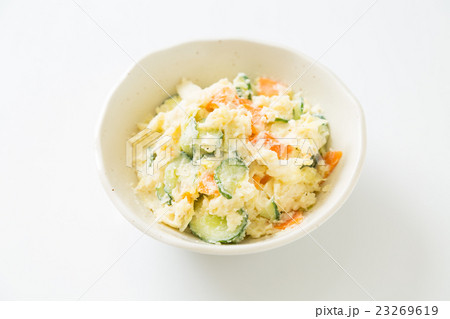 ポテトサラダ　白バック 23269619
