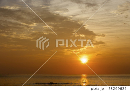 磯崎海岸の朝日 磯崎海岸の朝日 23269625