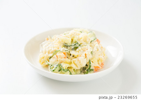 ポテトサラダ　白バック 23269655