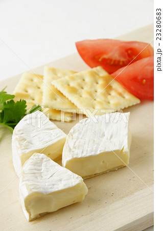 カマンベールチーズ 23280683