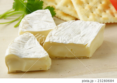 カマンベールチーズ 23280684