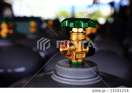 ガスボンベのバルブ 23281258
