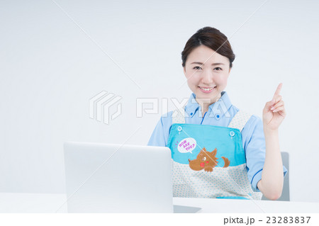 保育士の女性 保育士の女性 23283837