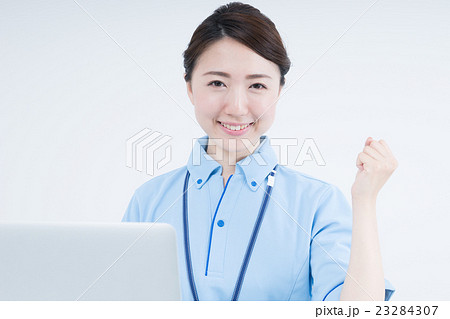 介護士の女性 介護士の女性 23284307