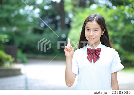 かわいい女子中学生の写真素材 2380