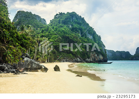 Paradise beach on tropical island 23295173