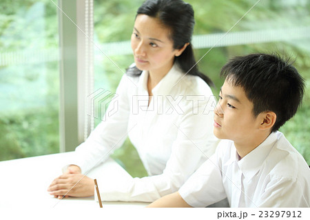 中学生の三者面談 中学生の三者面談 23297912