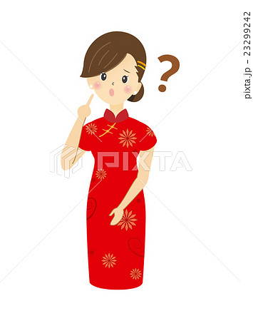 疑問顔のチャイナドレスを着た若い女性 疑問顔のチャイナドレスを着た若い女性 23299242