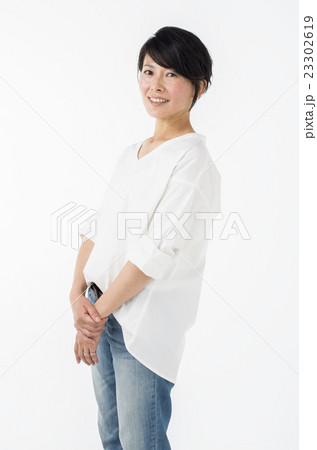 40代女性 23302619