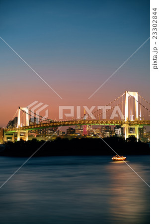 Tokyo bay 23302844
