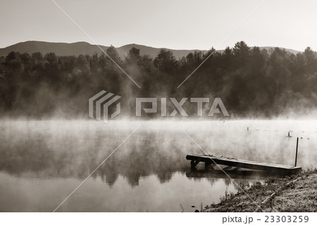 Lake Autumn Foliage fog Lake Autumn Foliage fog 23303259