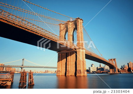 Brooklyn bridge at waterfront 23303404