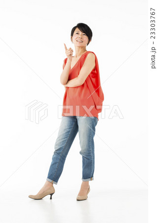 40代女性 23303767